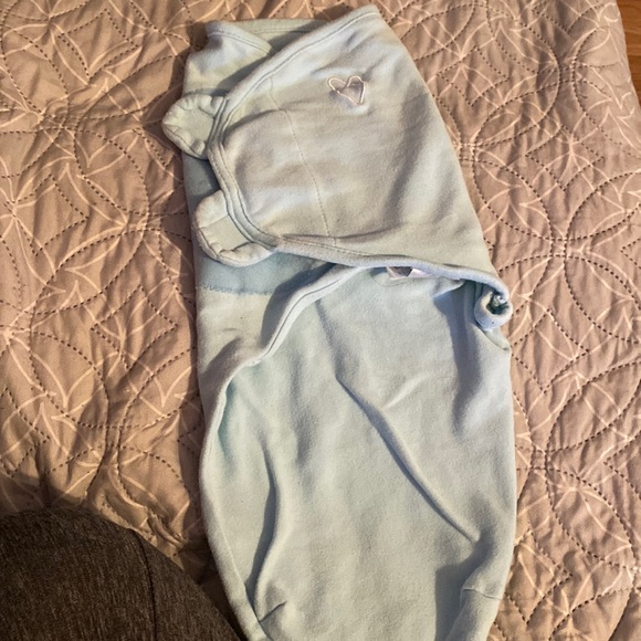 Swaddle - Picture 1 of 2